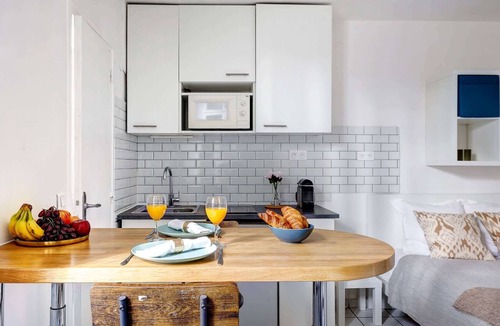 Quartier du Gros-Caillou Apartment | Charming Studio near Eiffel Tower for 2
