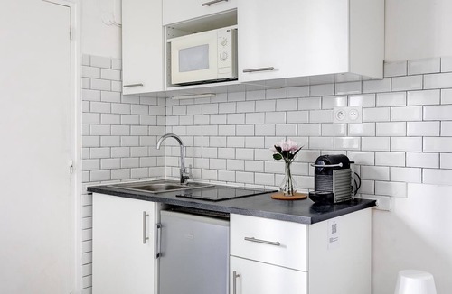 Quartier du Gros-Caillou Apartment | Charming Studio near Eiffel Tower for 2