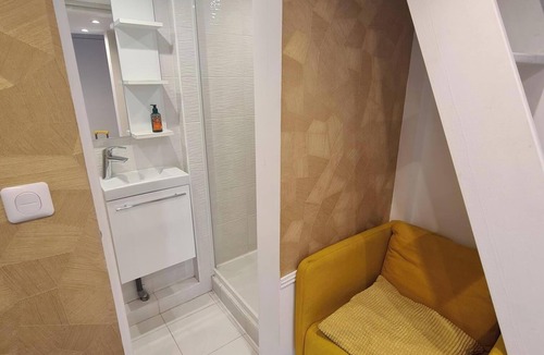 Quartier Sainte-Marguerite Apartment | Charming studio Paris 75011/Studio Near Bastille