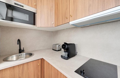 Grenelle Apartment | Charming suite near Eiffel Tower - L023