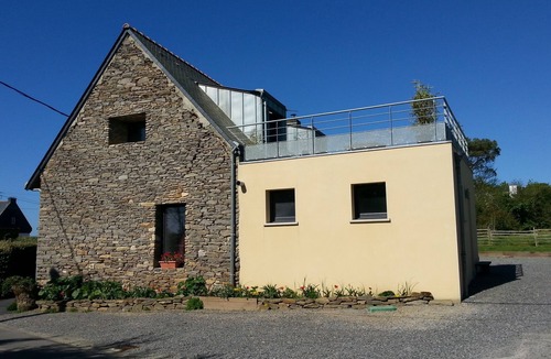 Penestin Apartment | Charming vacation apartment in old farmhouse with large terrace, close to the sea