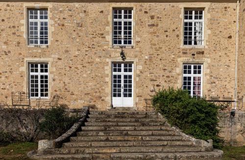 Yvre-l'Eveque House | Chateau de Vaux