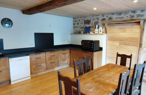 Saint-Estephe House | Chez Combo