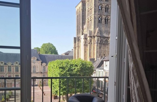 Lisieux House | Chez FLORA D