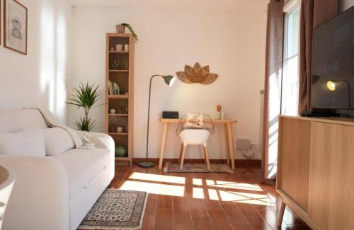 Poissy Apartment | Chez Leela