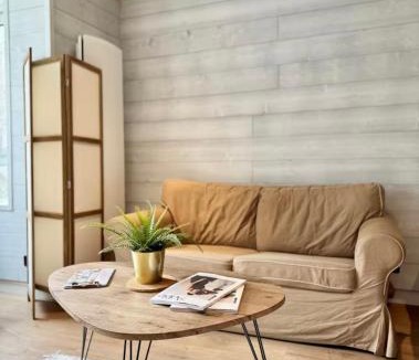 Saint-Jacques-de-la-Lande Apartment | Chez Pierre, Joli deux pièces avec parking