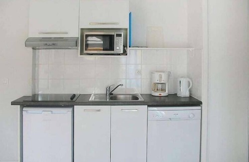 Grandcamp-Maisy Apartment | Coastal Escape for 6 in Normandy