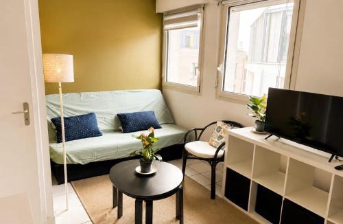Madeleine-Champ de Mars Apartment | Cocon