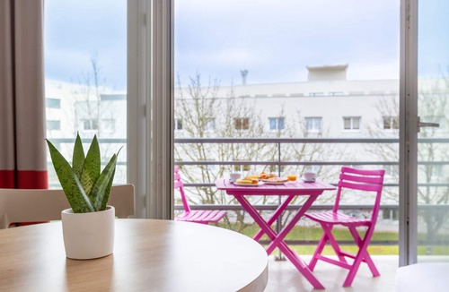 Miroir - Batignolles Apartment | Comfort Aparthotel Le Mans