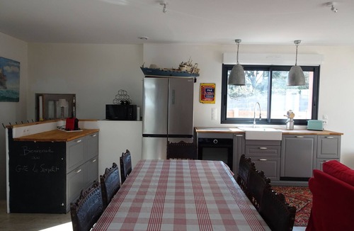 Saint-Martin de Brehal House | Comfortable holiday home 50 m from the sea