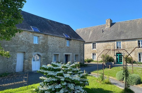 Grandcamp-Maisy Cottage | Comfortable 2* gîte 5 min from the beach, 10 min from Pointe du Hoc, 20 min from Omaha