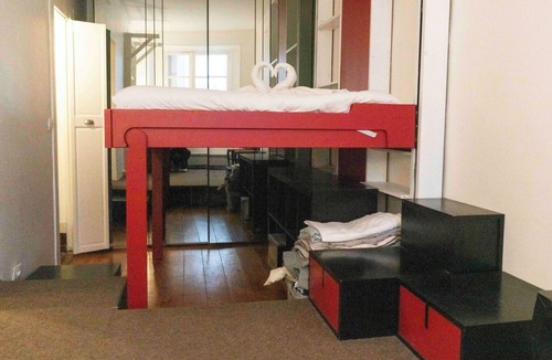 Porte-Saint-Martin Apartment | Comfortable apartment right in the city centre