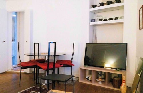 Porte-Saint-Martin Apartment | Comfortable apartment right in the city centre
