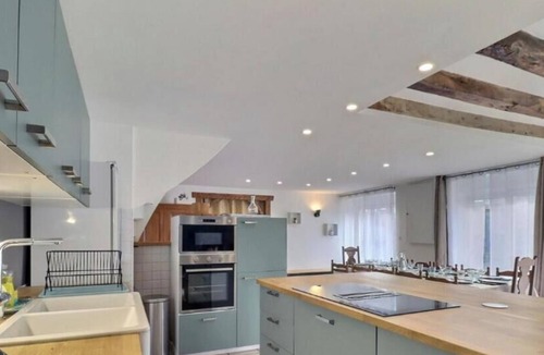 Melle House | Comfortable group gite ideally located in Brittany. Pets welcome