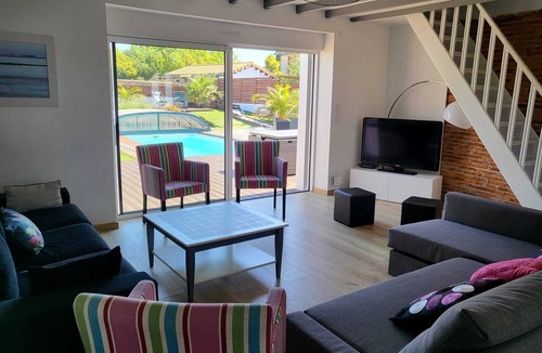 Bois-de-Cene House | Comfortable house with a pool for 8 people