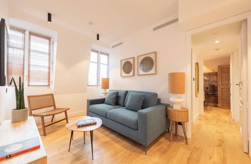 Faubourg-du-Roule Apartment | Comte de Clare, 4 stars, Cosy apartment close to the Champs-Elysées