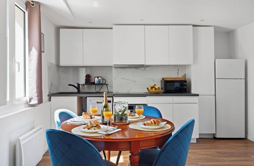 Arts-et-Metiers Apartment | Cosy 2BR - Le Marais & Place des Vosges - Sleeps 4