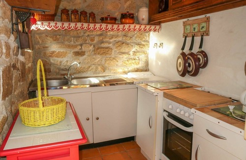 Pont-l'Abbe Villa | Cosy apartment in villa for 6 guests with terrace and pets allowed
