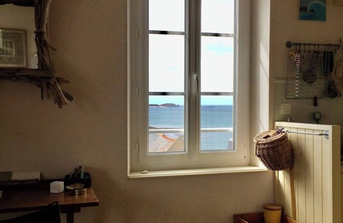 Intra Muros Apartment | Cosy duplex for 2 with sea view in St Malo