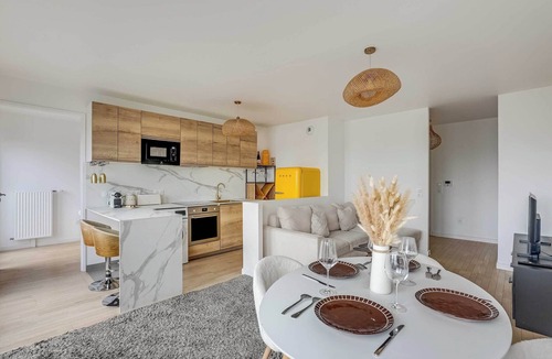 Quartier de la Goutte-d'Or Apartment | Cosy Flat - 1bdr/4p - View on the Sacre-coeur