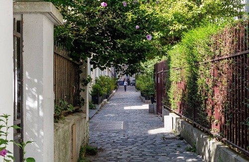 20th Arrondissement Apartment | Cosy Gambetta, by Veeve