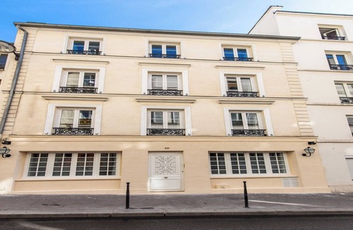 Quartier de Rochechouart Apartment | Cosy Room - Montmartre/Sacré Coeur