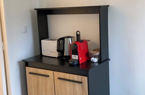 Evreux Apartment | Cosy studio in Évreux - Ideal!