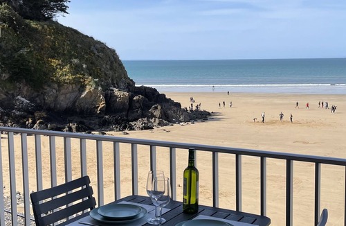 Pleherel-Plage-Vieux-Bourg Apartment | Cosy studio - Les pieds dans l'eau - 3*