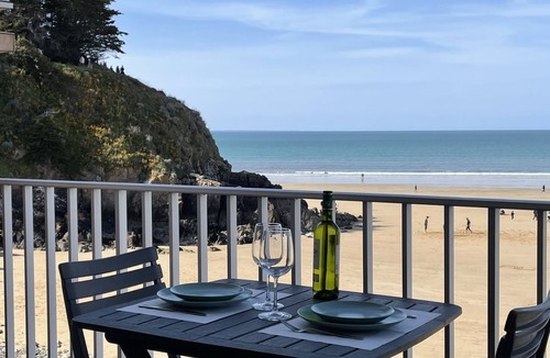 Pleherel-Plage-Vieux-Bourg Apartment | Cosy studio - Les pieds dans l'eau - 3*