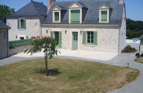 Pays de Chateau-Gontier House | Cottage 5 people with swimming pool and possibility of 4-person gite and reception room