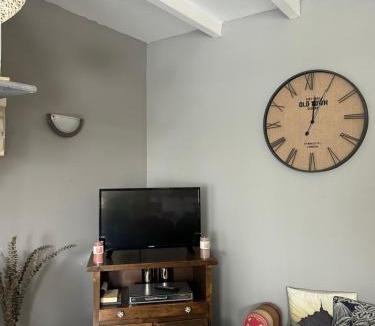 Le Val-Saint-Pere House | Cottage La petite guette