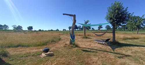 Savigny-le-Vieux Ski Chalet | Cottage of the Apple Meadow