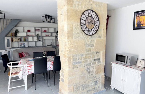 Formigny House | Cottage Overlord - Terrace, balcony & comfort