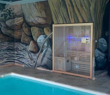 Clermont-Creans House | Cottage piscine intérieure31degrés ZOO LA FLECHE24H du Mans