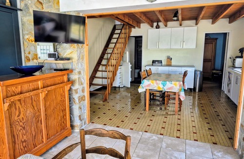 Saint-Germain-sur-Ay House | Country house 200 m from the beach, pets welcome.
