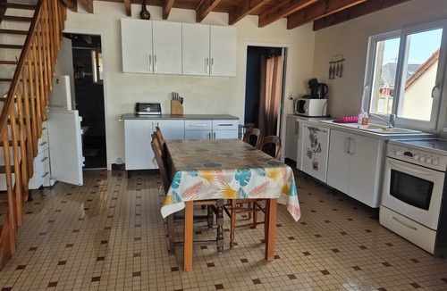 Saint-Germain-sur-Ay House | Country house 200 m from the beach, pets welcome.