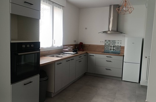 Arnieres-sur-Iton House | Country house