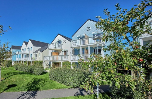 Courseulles-sur-Mer Apartment | Courseulles Family Apartment for 6