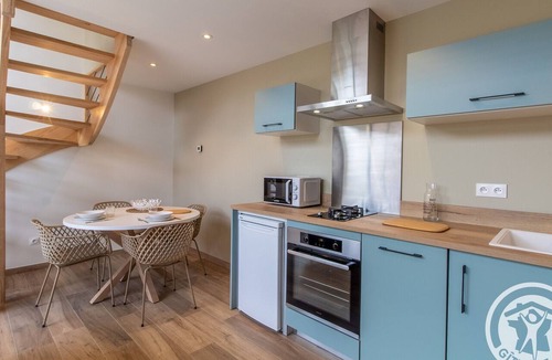 Saint-Mathurin-sur-Loire Cottage | Cozy gîte with parking, near Loire - 2 guests