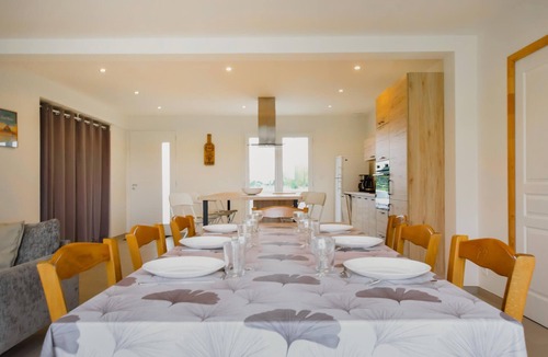 Bacilly House | Cozy home in Bacilly with WiFi