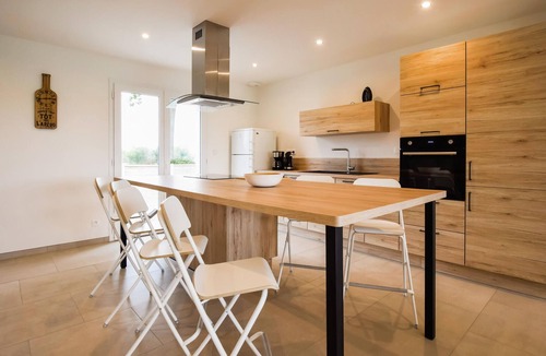 Bacilly House | Cozy home in Bacilly with WiFi