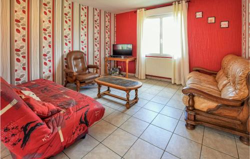 Montchamp House | Cozy Home In Montchamp