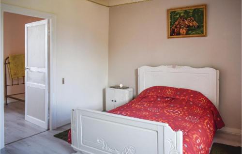 Plancoet House | Cozy Home In Plancoet With Wifi