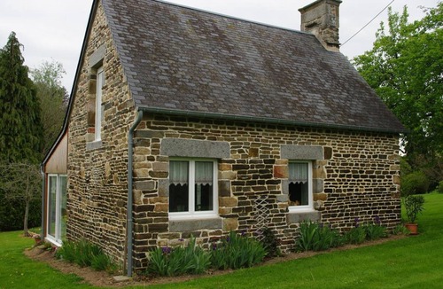 Cerisy-Belle-Etoile Cottage | Cozy house with WIFI and pets allowed near Mount Cerisy