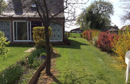 Cerisy-Belle-Etoile Cottage | Cozy house with WIFI and pets allowed near Mount Cerisy