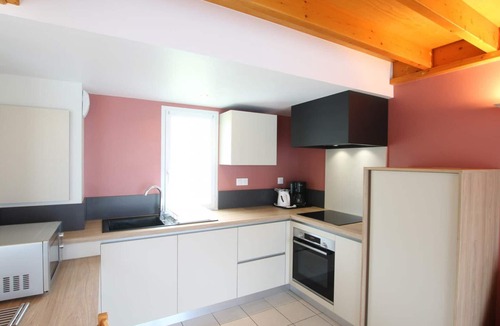 Biville Cottage | Cozy house in La Hague, pets allowed, parking available