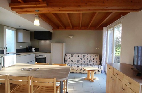 Biville Cottage | Cozy house in La Hague, pets allowed, parking available