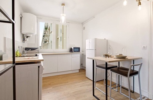 Caen City Centre Apartment | Cozy one-bedroom apartment with a balcony · Downtown Caen