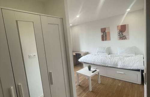 Argenteuil House | Cozy Private Room | Coliving 30min from Paris St-Lazare