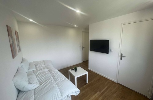 Argenteuil House | Cozy Private Room | Coliving 30min from Paris St-Lazare